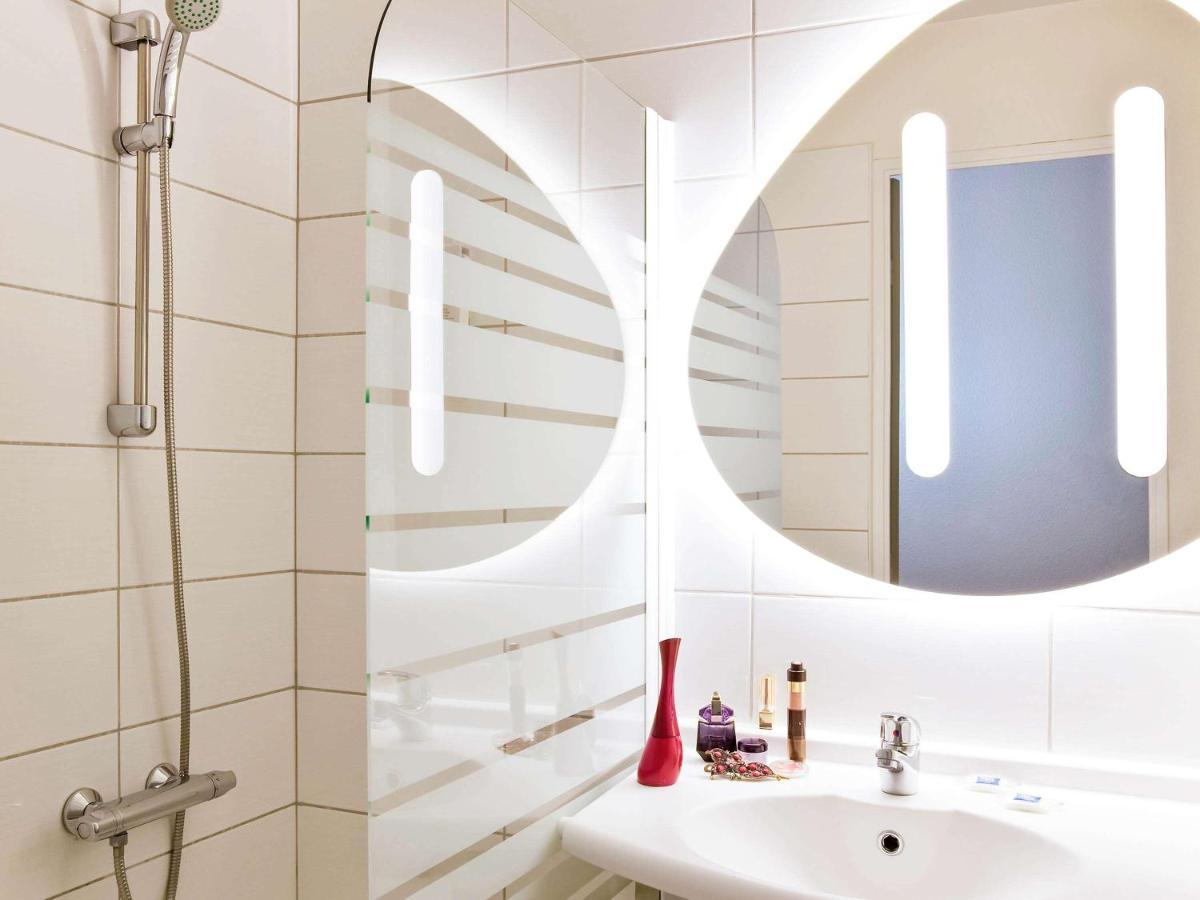 Ibis Budget Grigny Centre Exterior foto